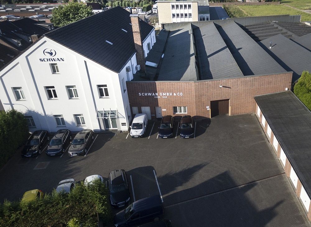 Luftbild des Firmengebäudes der Aug Schwan